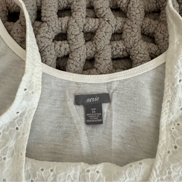 beachy white tank - Picture 3 of 3